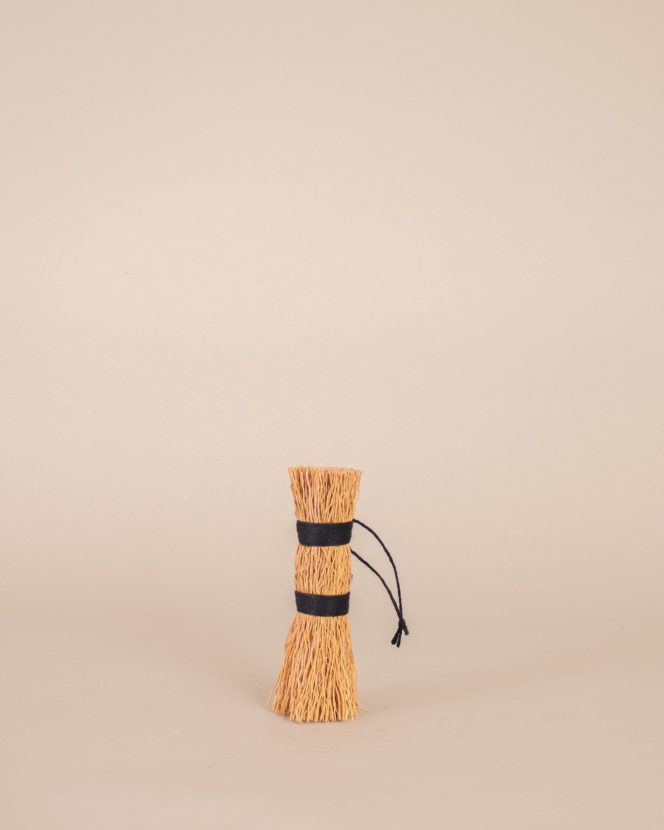 Cereal Root Whisk Brush - GOOD FRIEND