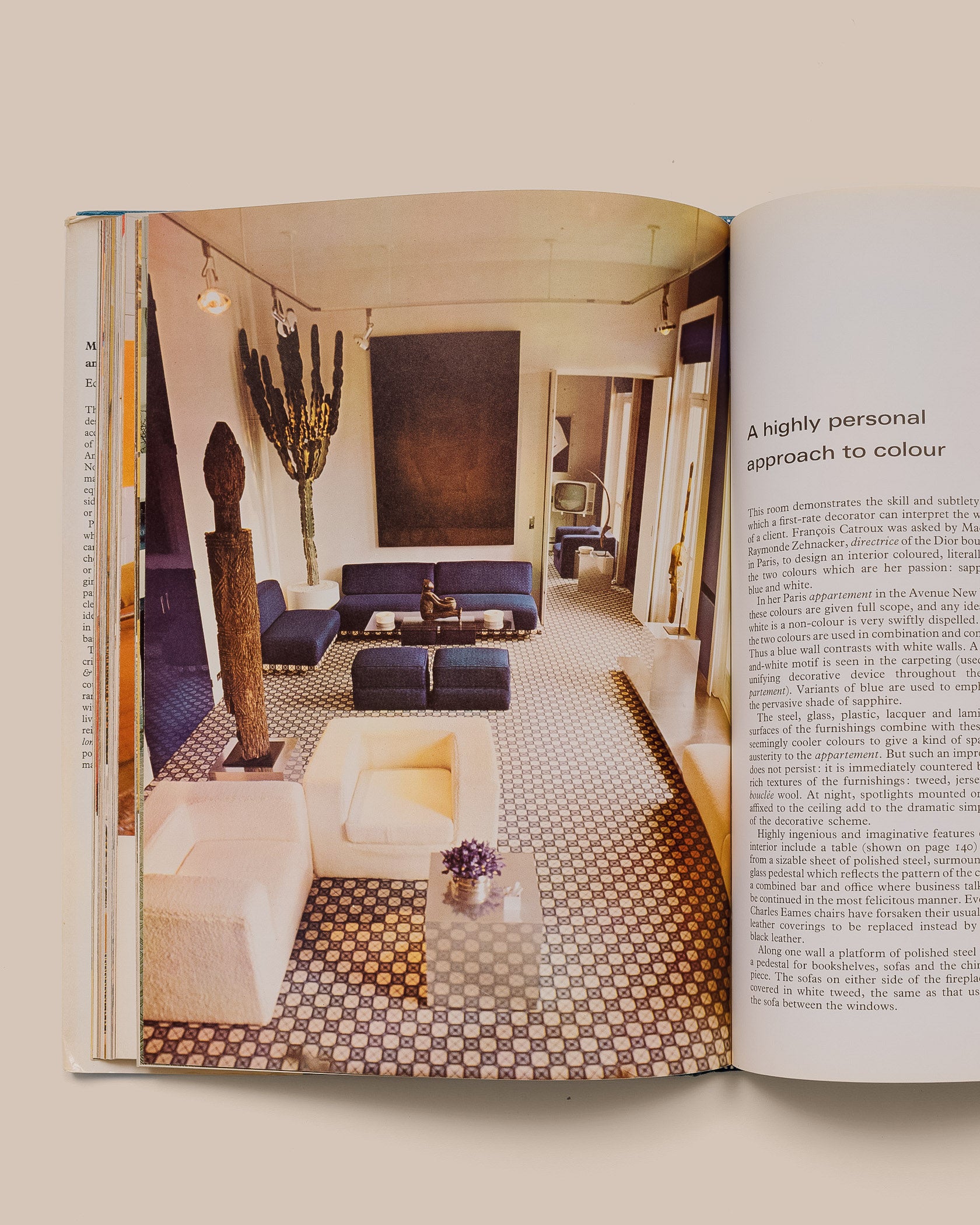 Modern Furniture and Decoration - Robert Harling - GOOD FRIEND