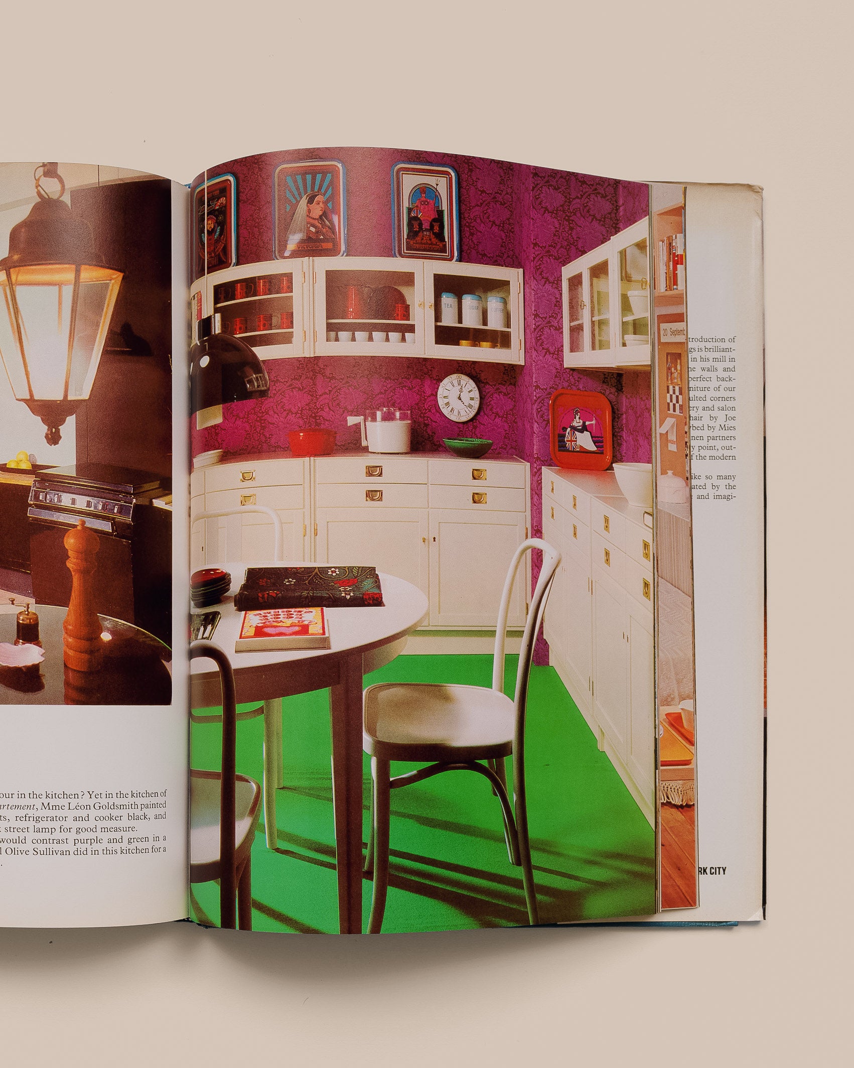 Modern Furniture and Decoration - Robert Harling - GOOD FRIEND